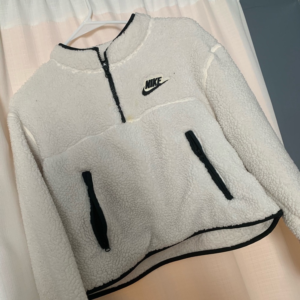 NIKE white fluffy sweater